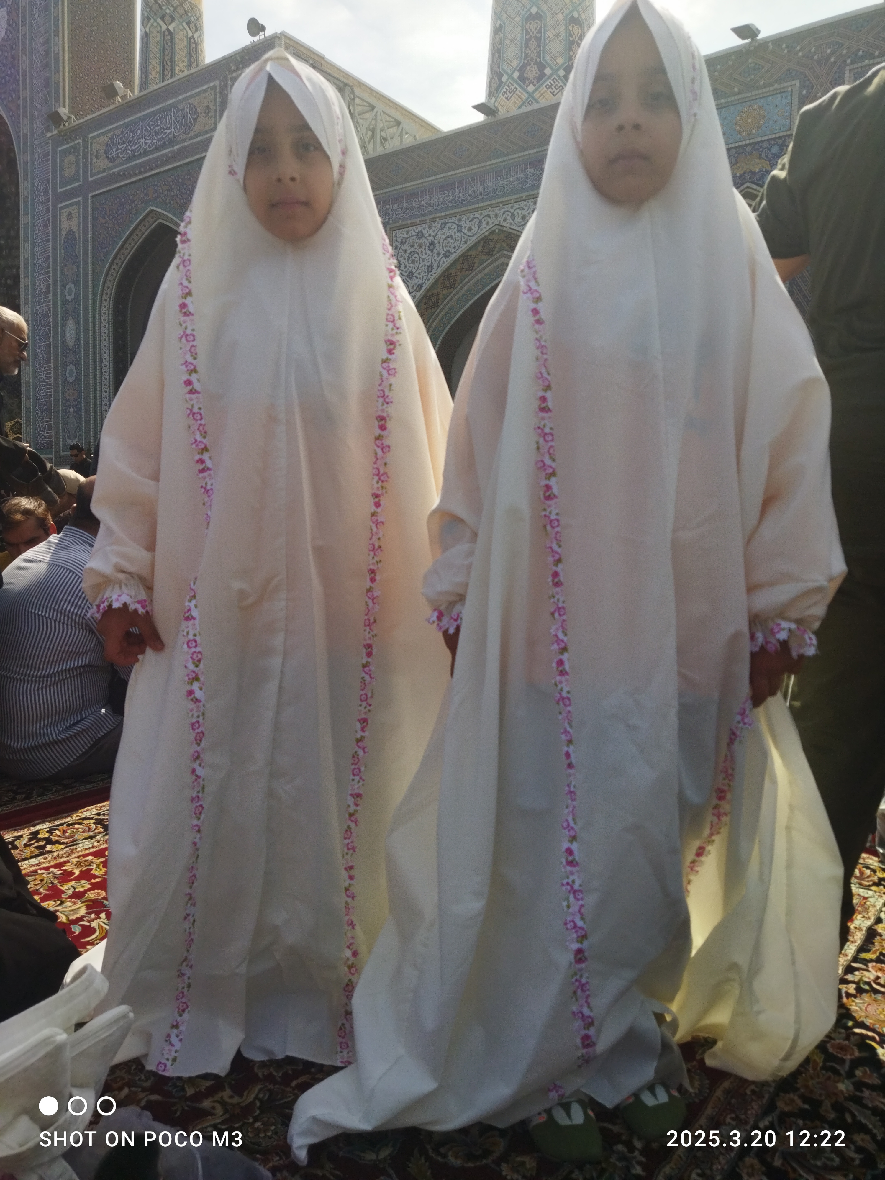 روژین حاتم پور