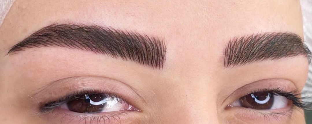 آموزش و اجرا میکروپیگمنتیشن و میکروبلیدینگ 