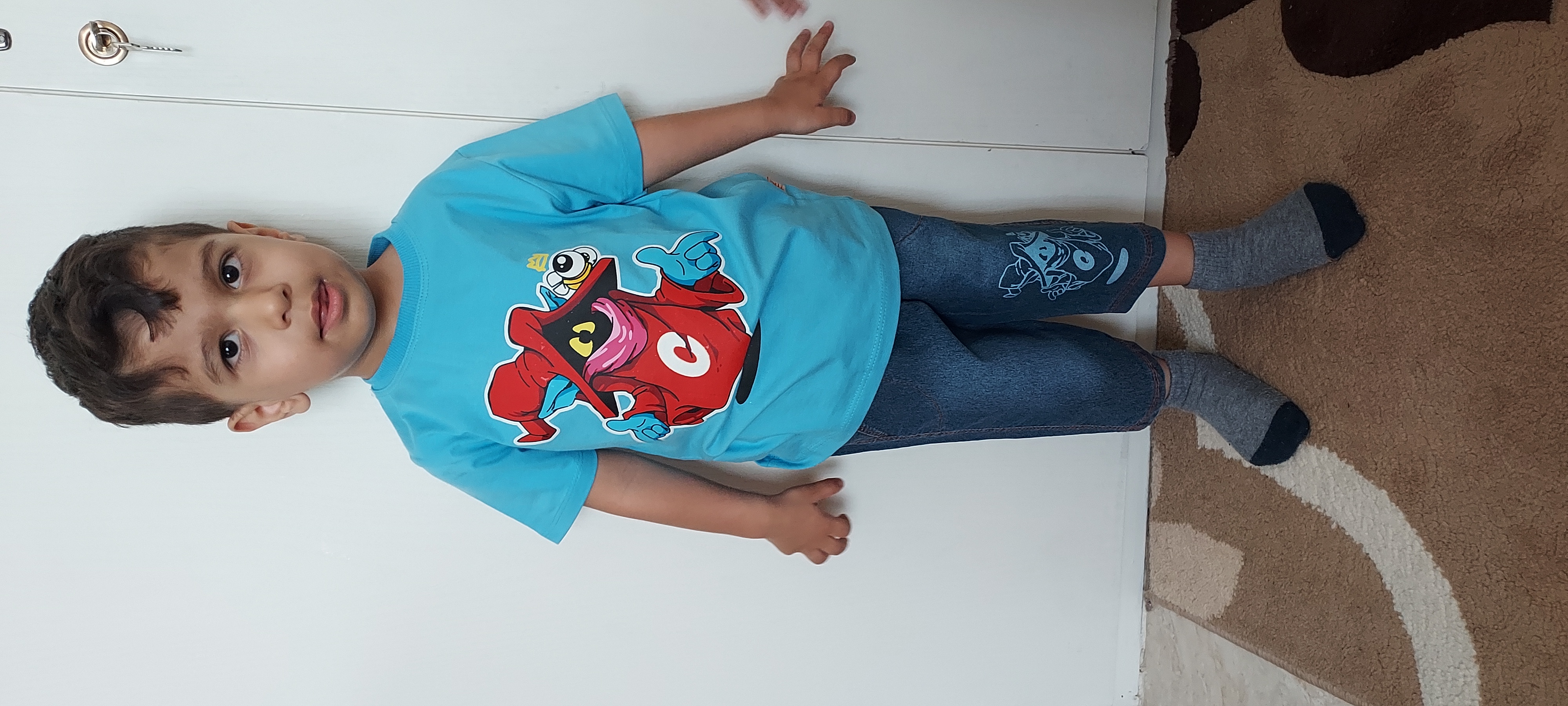 رادوین پایداری نژاد آذر