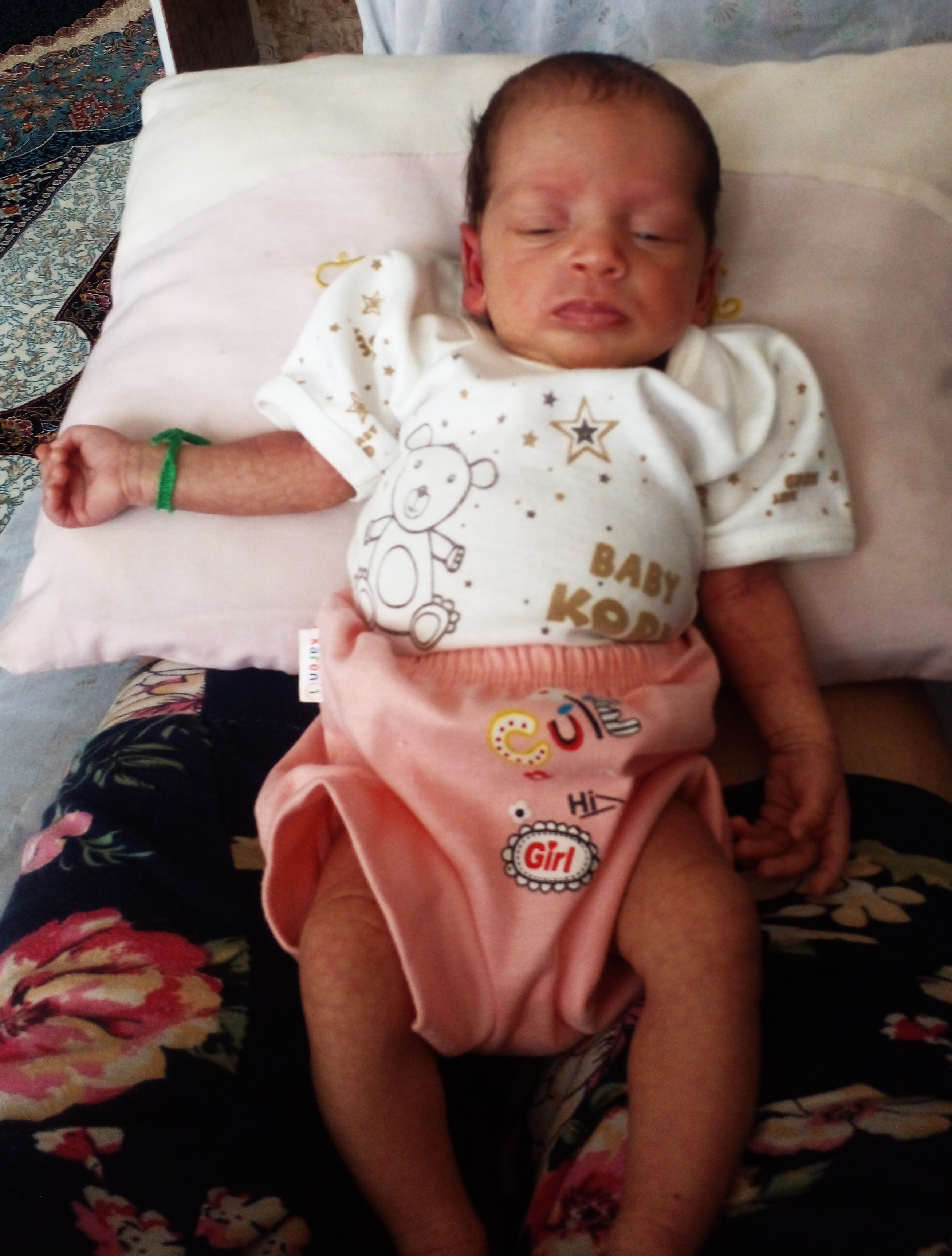 رها  حسین آبادی