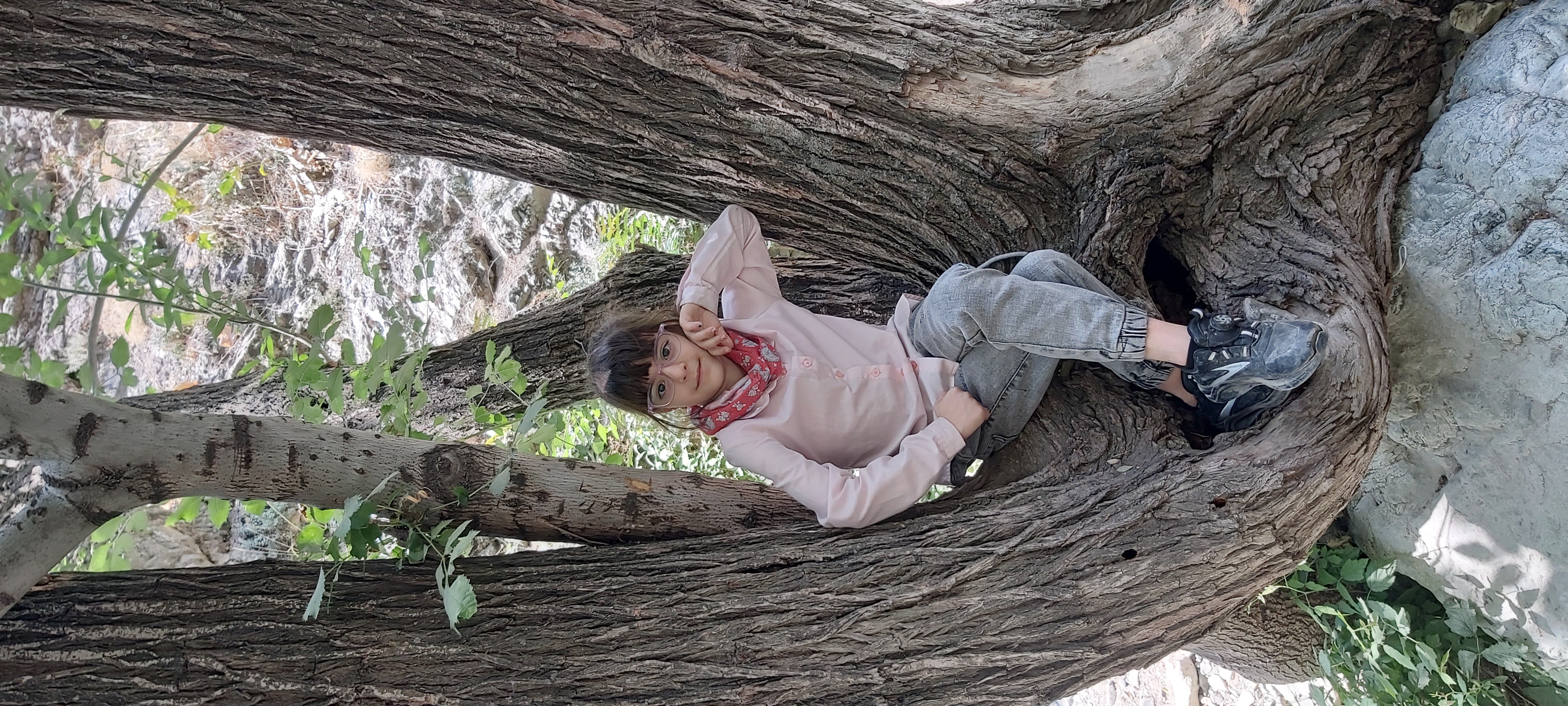 هلیا جندقیان