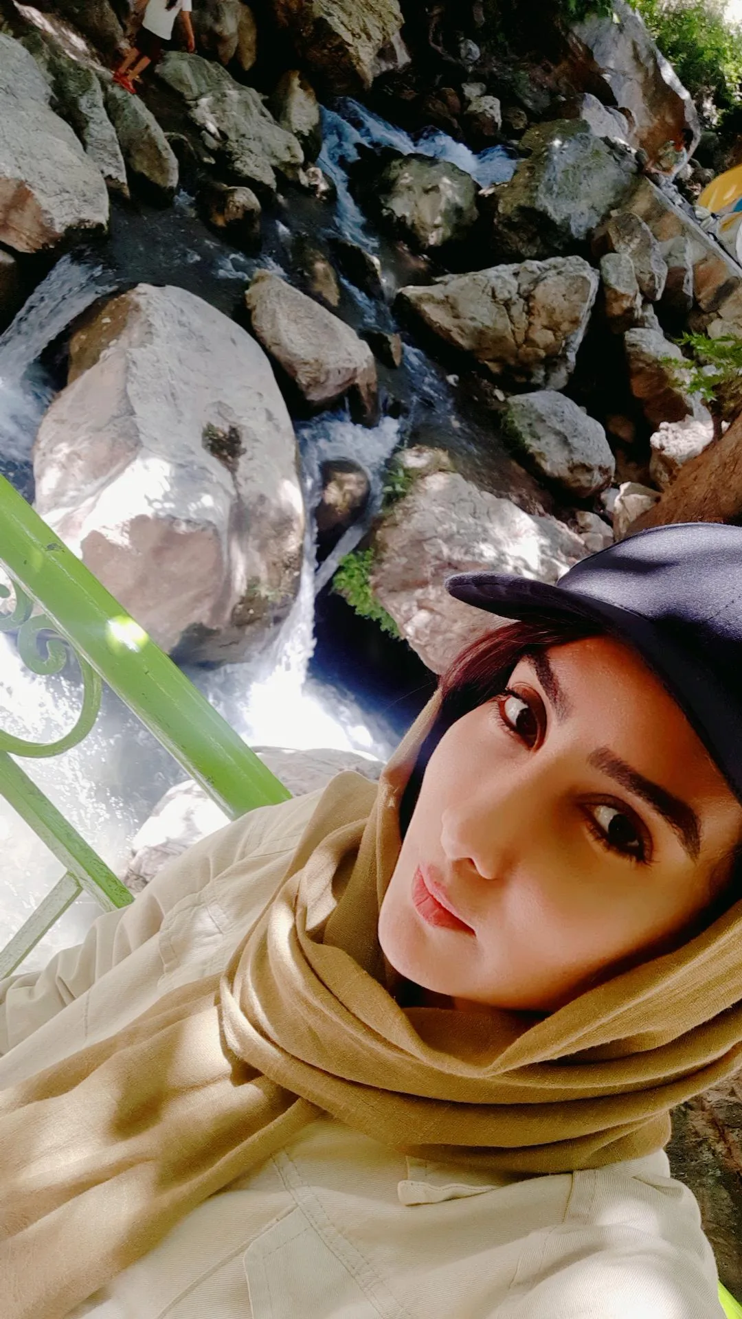 زهرا طهمورسی