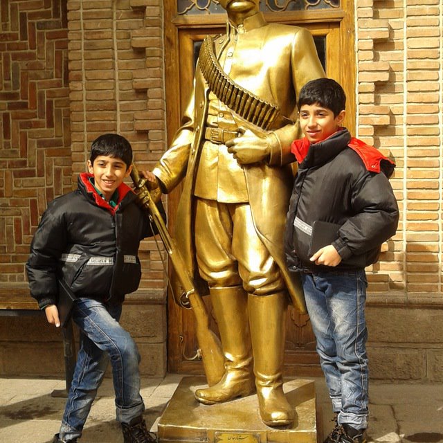 خانواده جوانبخت 