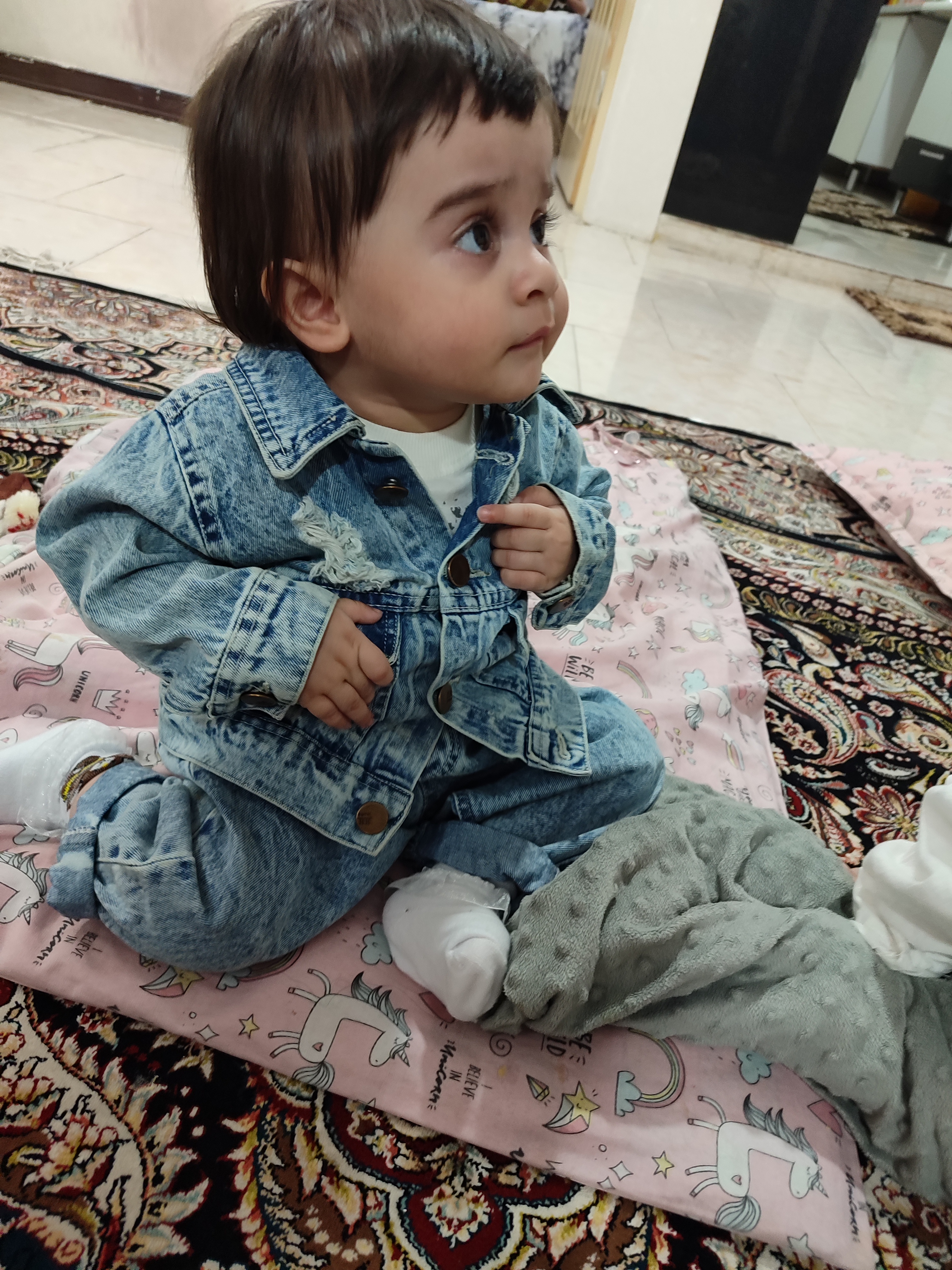 ایسان  صادقی